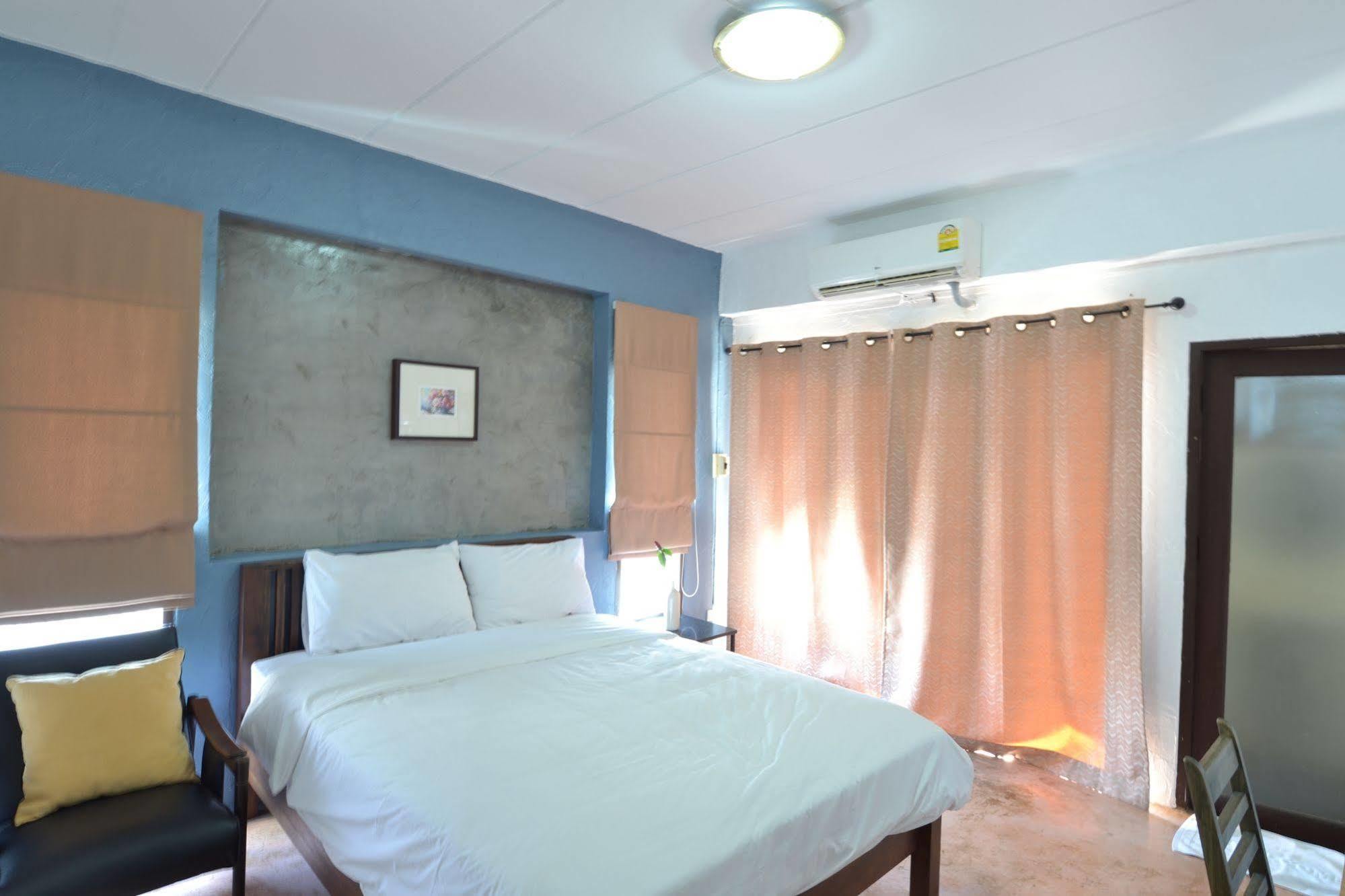 Isleep Guesthouse Chiang Mai Exterior photo